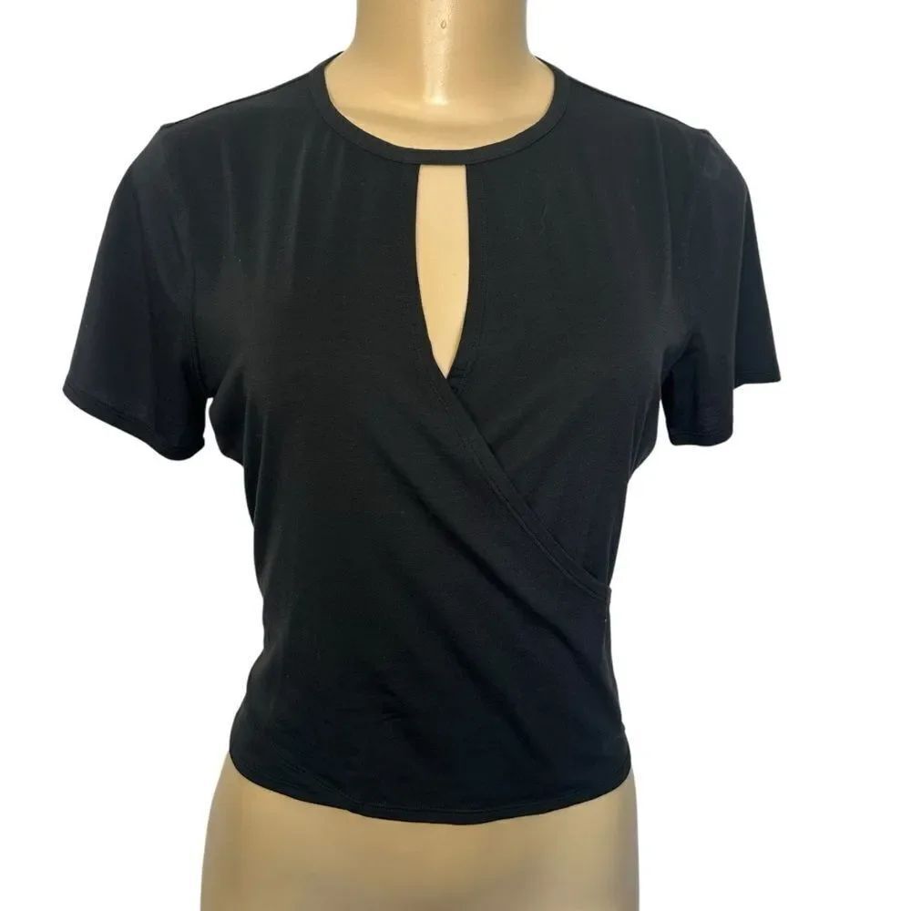 Lululemon Round Trip Short Sleeve cutout crossover v neck as tee size 6
